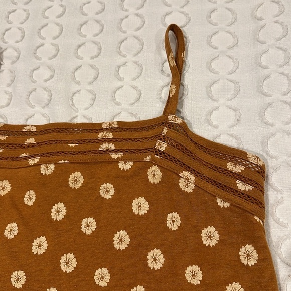 Market & Spruce Adjustable Strap Linen Blend Tank Top Tan Floral StitchFix - Picture 7 of 12